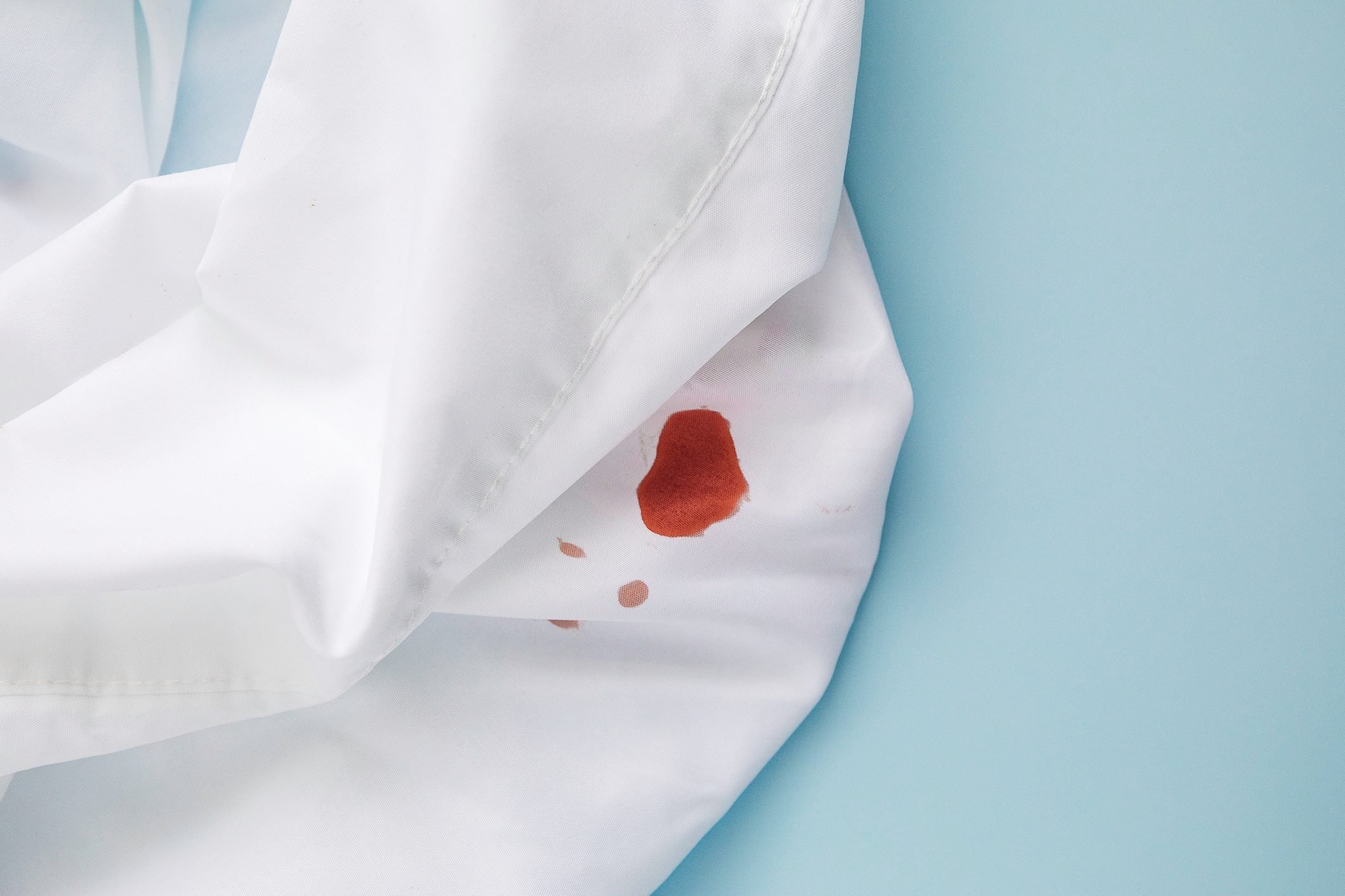 Tache de sang : comment la retirer sur un textile ? 