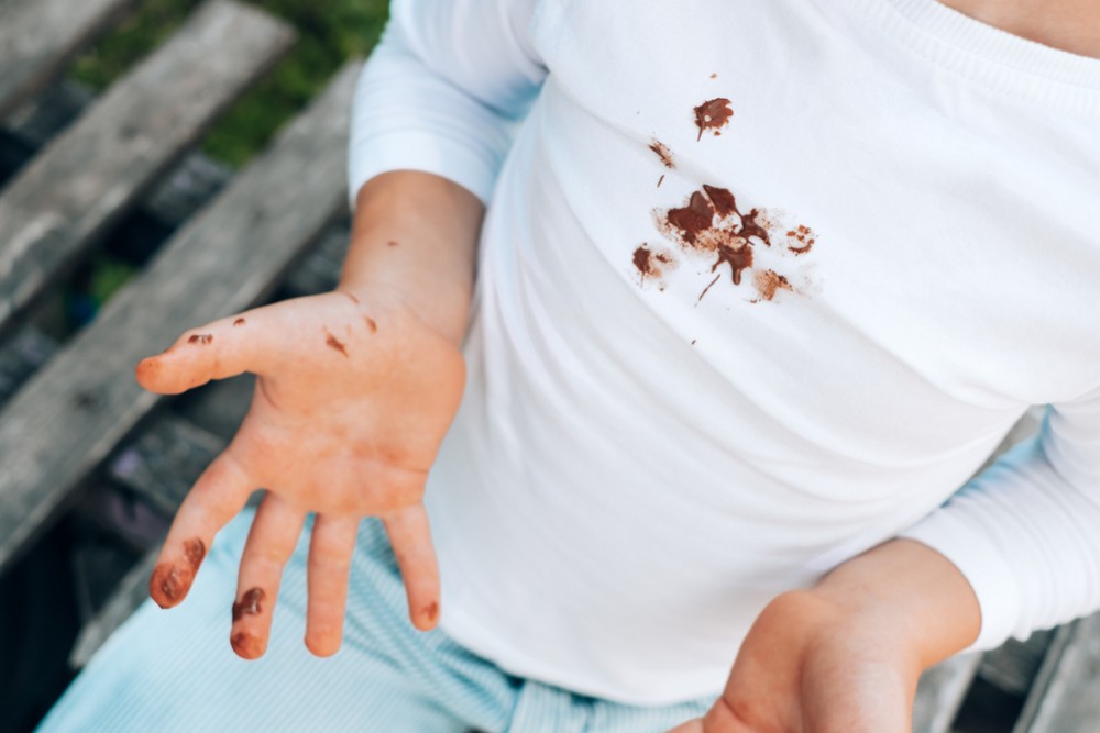 Comment enlever une tache de chocolat sur les vêtements