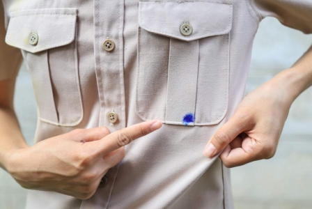 Comment enlever une tache d'encre sur un vêtement ?